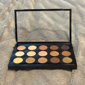 Brand New - MAC Cosmetics - Warm Neutrals x 15 Eyeshadow Palette